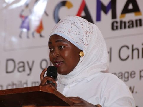 Fatima speaks at a forum on child marriage prevention